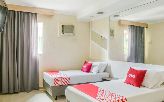 OYO Nobs Hotel, São João de Meriti