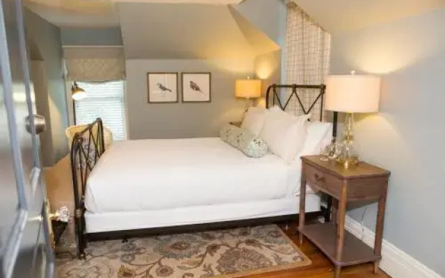 Frederick Inn Bed And Breakfast