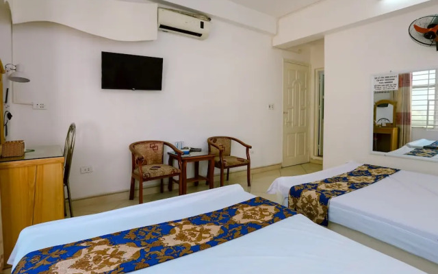 Huong Quynh Hotel