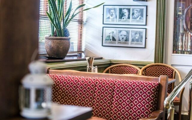 Mc Kevitts Village Hotel