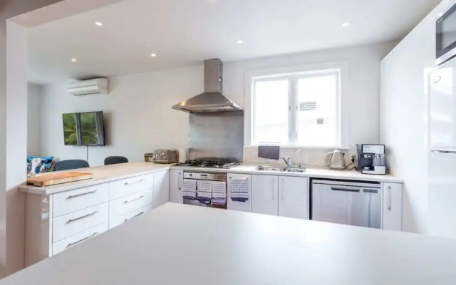Newly Renovated 3 Bedroom Villa in Remuera