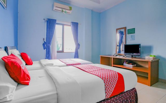 OYO 90072 Apri Inn Syariah