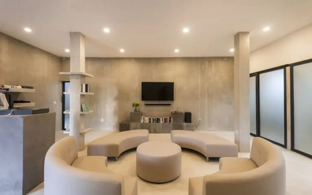 Canggu Dream Studios & Villas