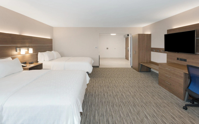 Holiday Inn Express & Suites Downtown Ottawa East by IHG