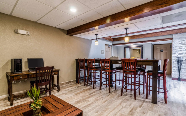 Quality Inn & Suites Winfield