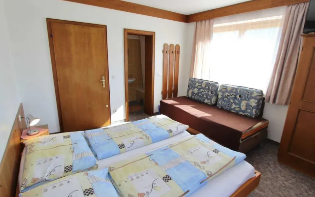 Spacious Apartment near Ski Trail in Maishofen