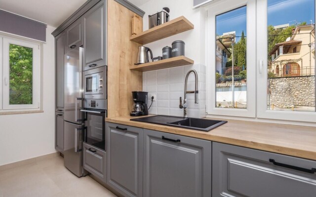 Nice Apartment in Opatija With Wifi and 3 Bedrooms