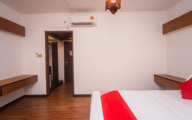 Super OYO 156 YP Boutique Hotel