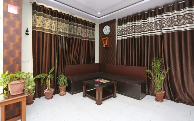 OYO 9649 Hotel Vijay Palace