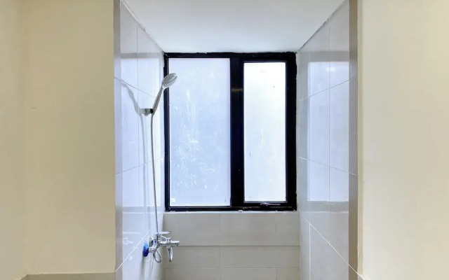 Homey 2Br With Work Space At Meikarta Apartment