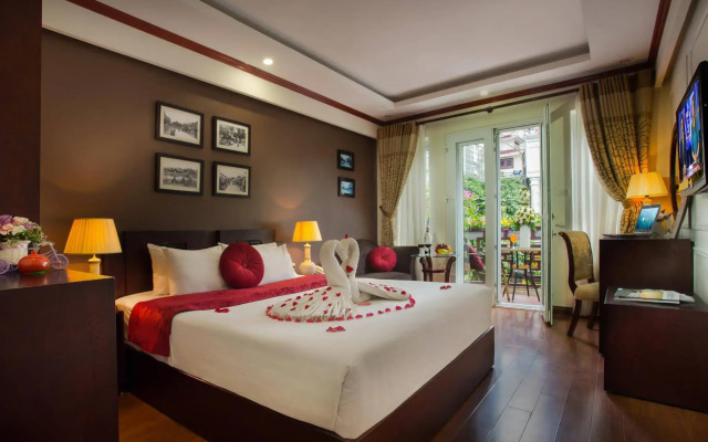Golden Lotus Legend Hotel