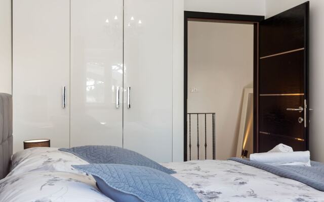 Modern Apartment in Zadar with Garden