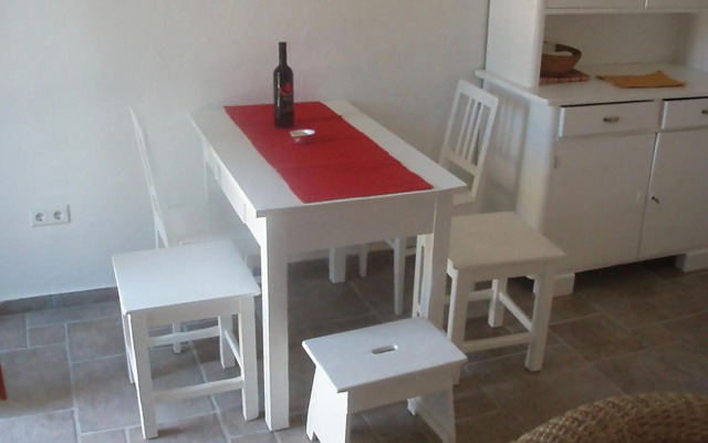 Mala Villa- heated pool since April 10th