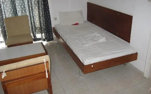 Hotel Alkmini