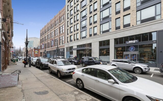 Halsey Haven - Center Of Downtown Arts District 2 Bedroom Apts by RedAwning