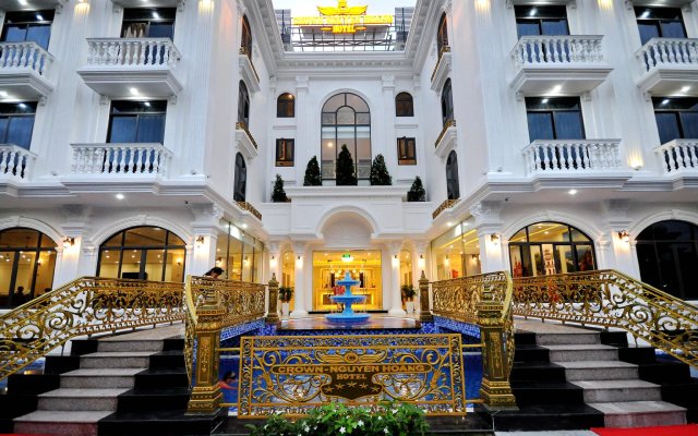 Crown Nguyen Hoang Hotel