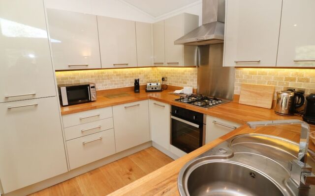 1 Miller's Island, Looe