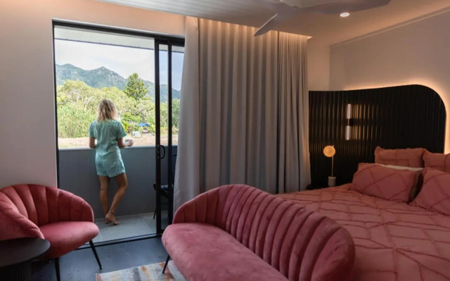 NEW! Dacha on Maggie No#2, Unrivaled Island Luxury