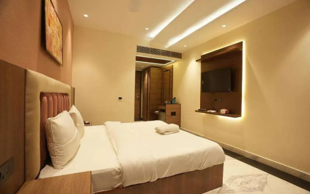 Lime Tree Hotel and Banquet Greater Noida