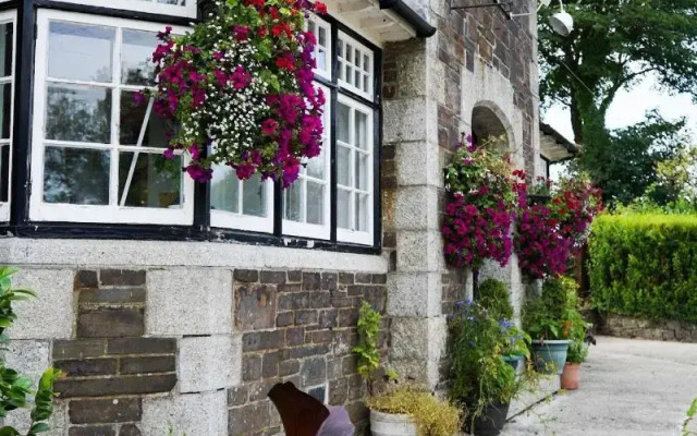 The Fox & Hounds Hotel