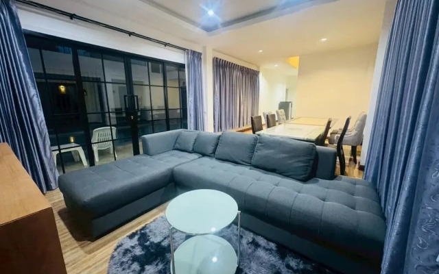 Level FIVE pool villa Pattaya