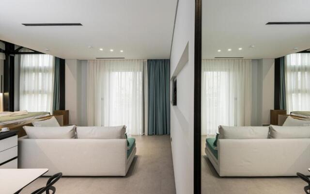 Ostrakon Suites