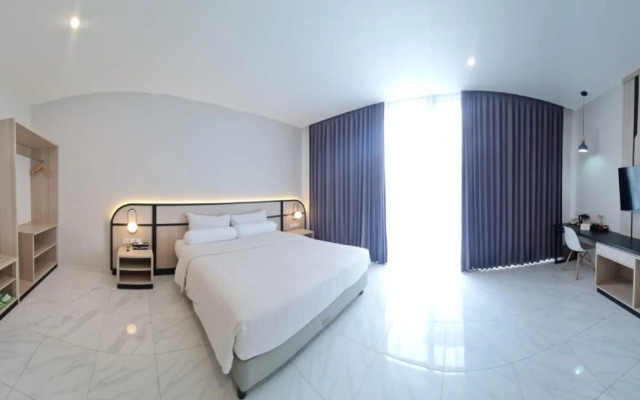 Front One Harvest Hotel Wonosobo