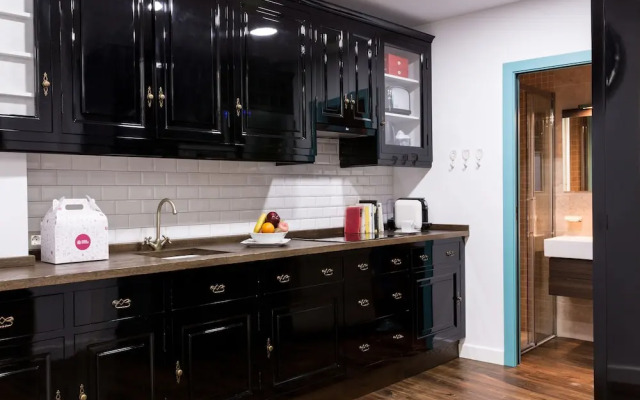 Puerta Catedral Art Gallery