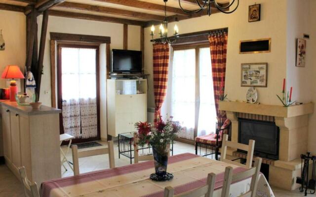 Gite Mazeyrolles, 3 pièces, 4 personnes - FR-1-616-106