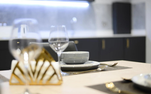 Amazing Apartment near Bournemouth, Poole & Sandbanks - WiFi & Netflix - Newly Renovated! Great Location!