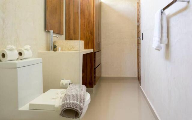 Villa Isla - Jacuzzi and Chef includ 4 BR 8 PPL