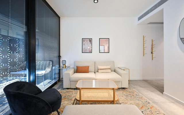 Stylish 1BR in Ben Yehuda 73 by HolyGuest