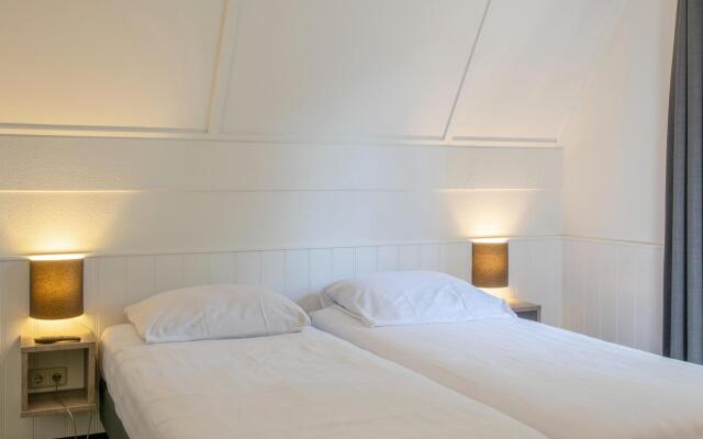Restyled House With Three Bathrooms, Breda at 10km