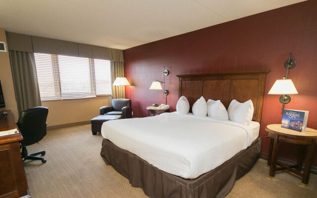 Adam's Mark Hotel & Conference Center