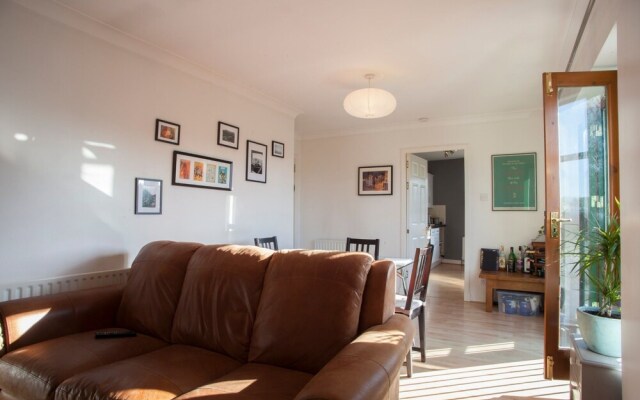 Sunny Flat W/parking Near Royal Botanic Garden