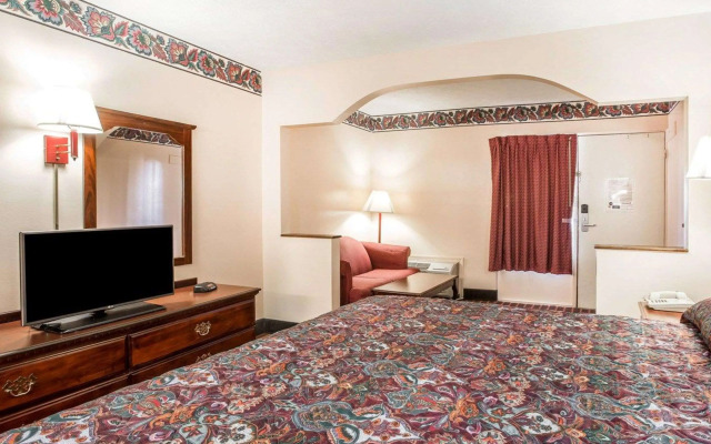 Econo Lodge McDonough South