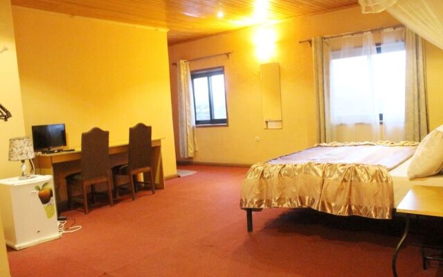 Blueberry Hotel