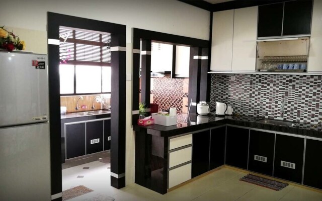 Ilirplace Pelangi Mall Homestay