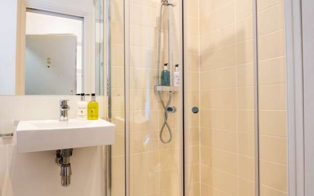 Plymouth Boutique Apartment