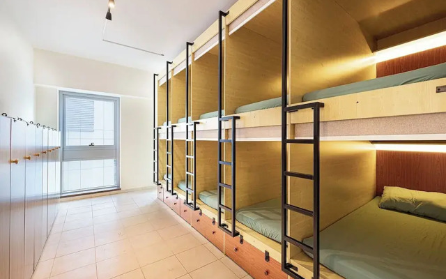 Next'House - Business Boulevard Hostel