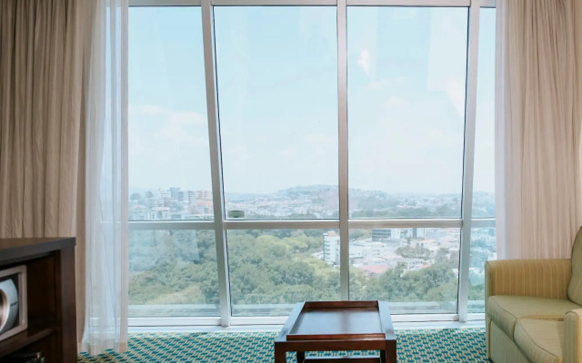 Courtyard by Marriott Guayaquil