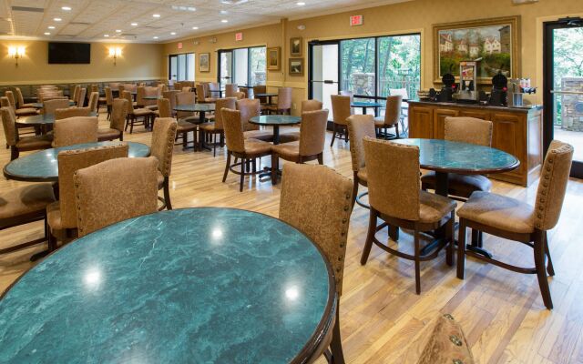 Music Road Resort Hotel and Inn