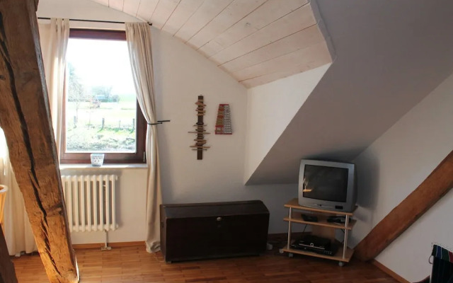 Rustic-style Apartment in Buschenhagen With Garden