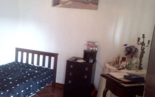 Studio in Guimarães, With Enclosed Garden and Wifi