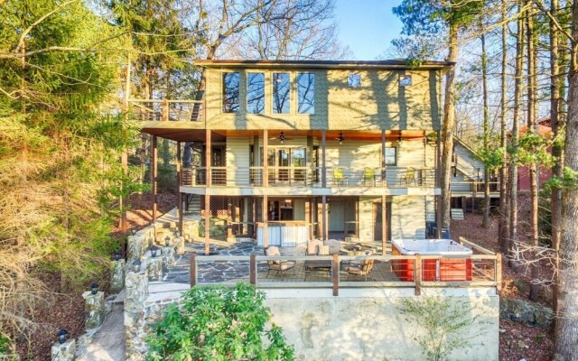 Lake Side Retreat