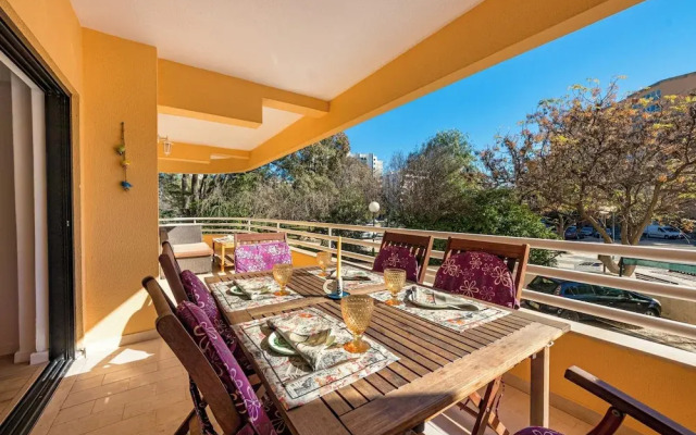 2 Bed-sleeps 4-vilamoura Beach-pool-spa-balcony