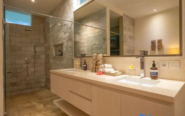 OMEKAI Cemagi by Nakula