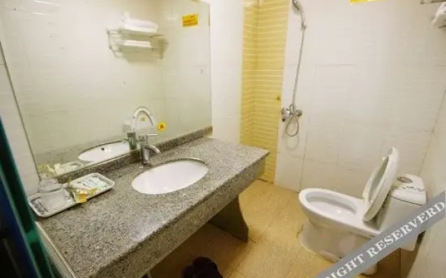 Huiyan Business Hotel
