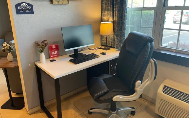 Microtel Inn & Suites by Wyndham Waynesburg