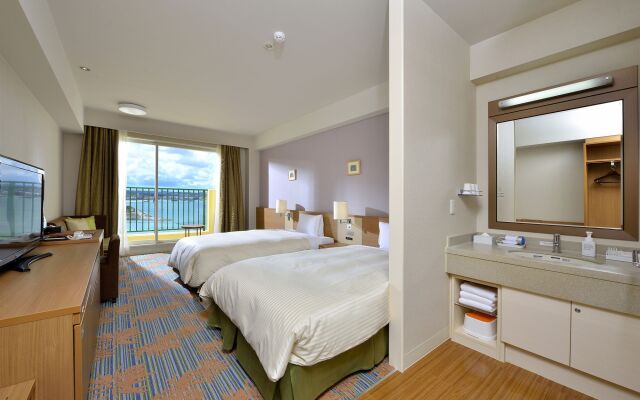 Vessel Hotel Campana Okinawa